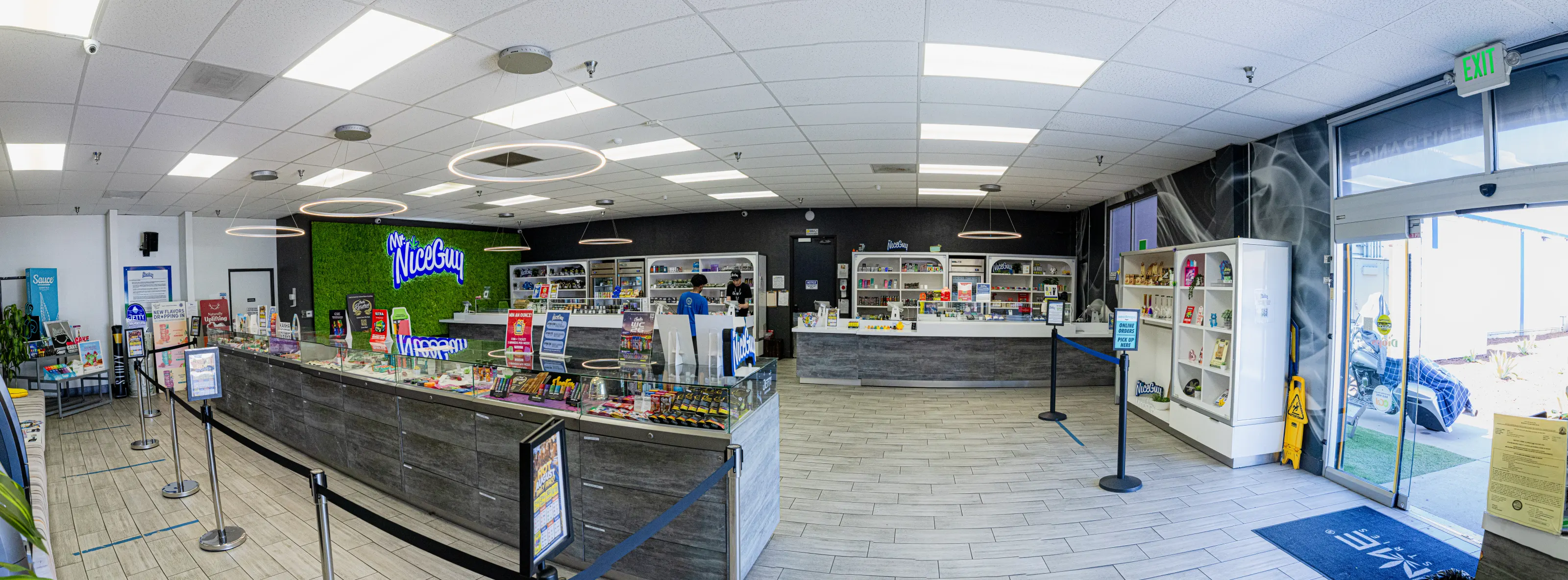 Panorama of Mr. Nice Guy Santa Ana Dyer, 730 East Dyer Road, Santa Ana, CA